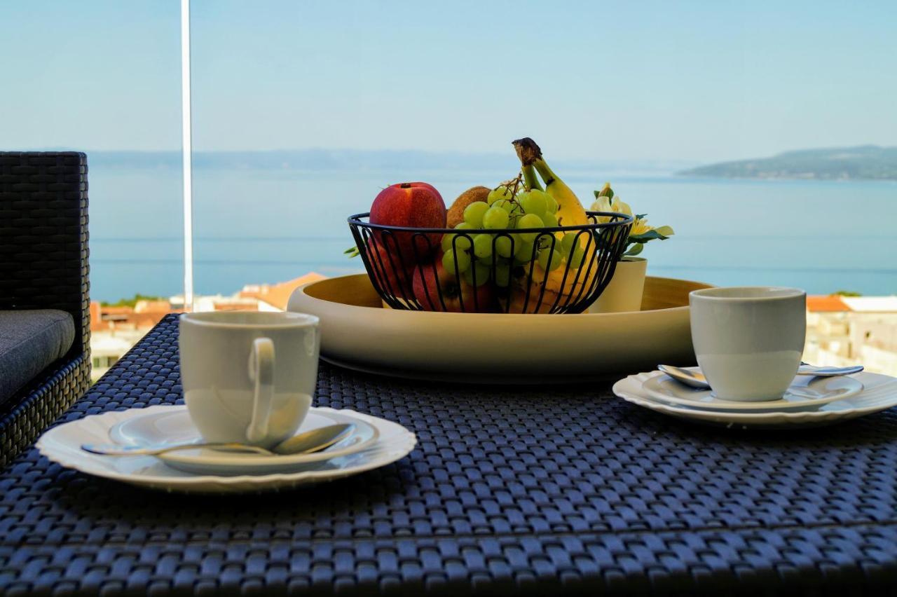 Apartment Ivona With Beautiful Seaview Makarska Kültér fotó