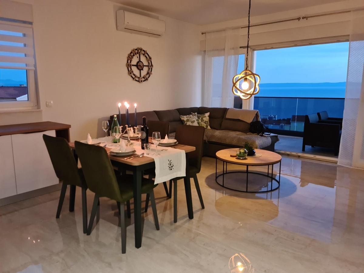 Apartment Ivona With Beautiful Seaview Makarska Kültér fotó