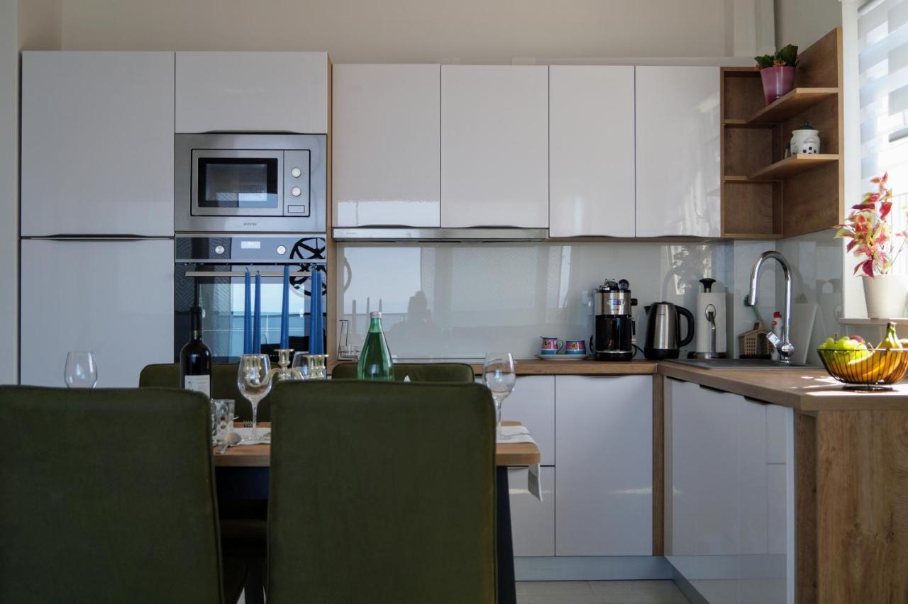 Apartment Ivona With Beautiful Seaview Makarska Kültér fotó
